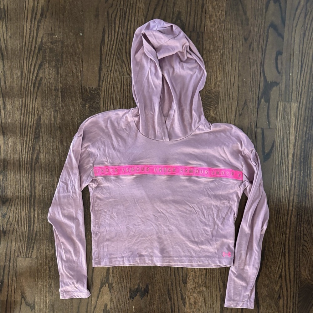 Women’s XS Under Armour shirt